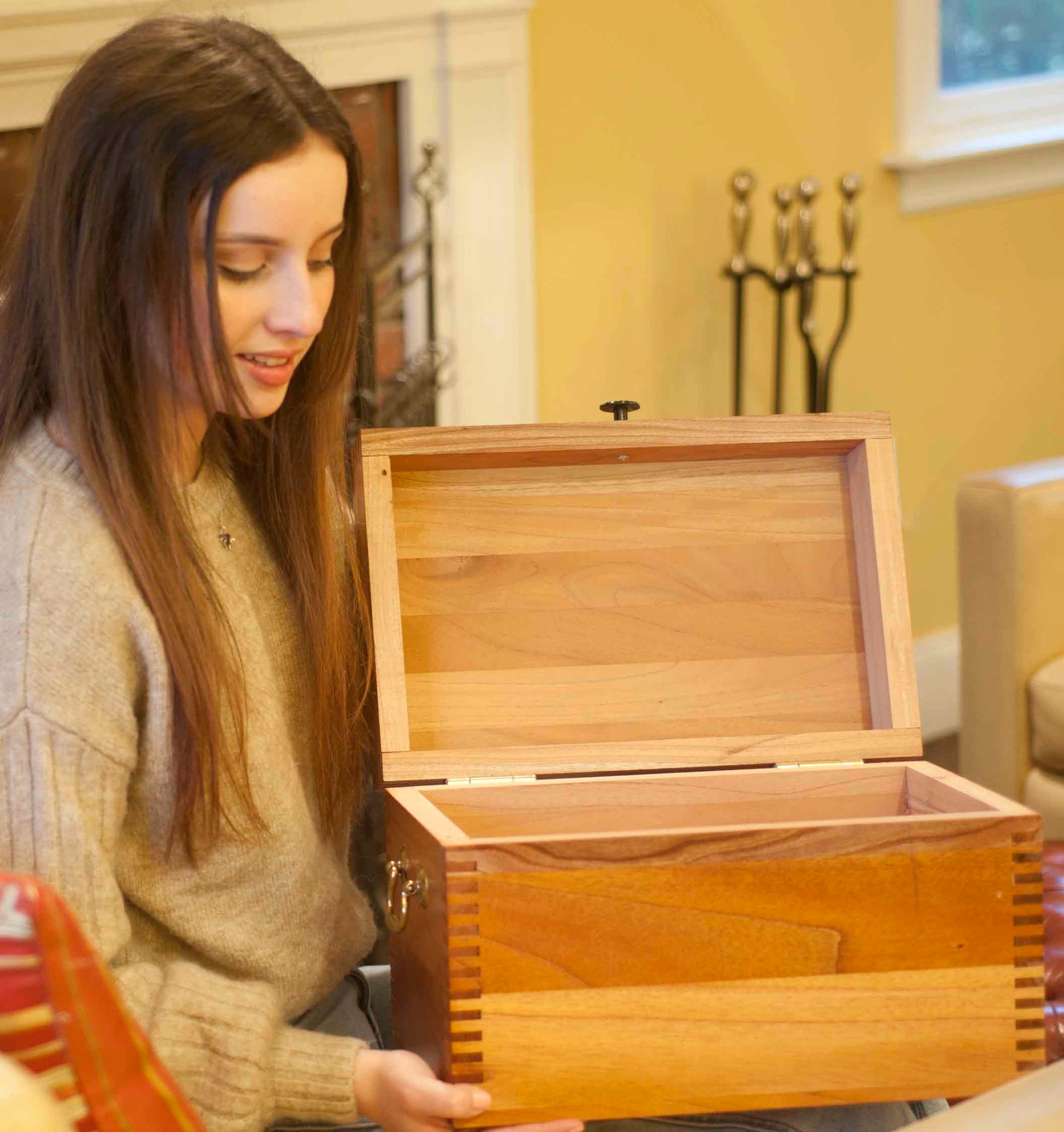 Wooden Box with Model | Cedar Chest| Cedar Hope Chest